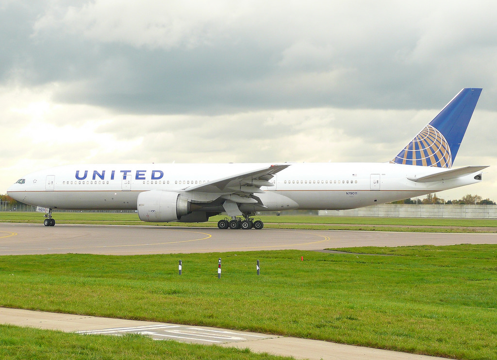 Photo of United N79011, Boeing 777-200