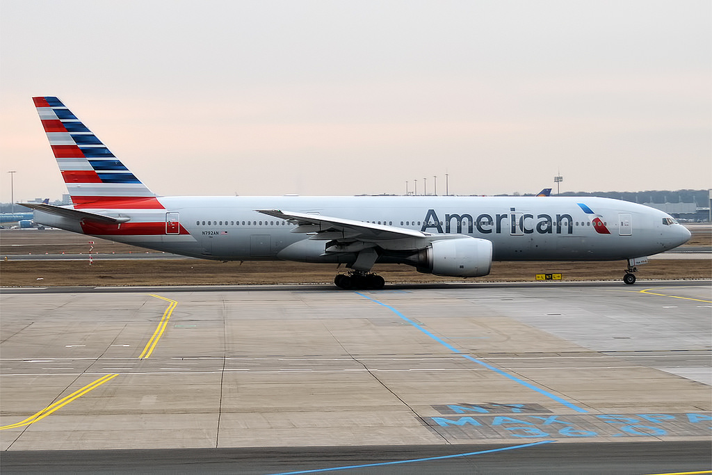 Photo of American Airlines N792AN, Boeing 777-200