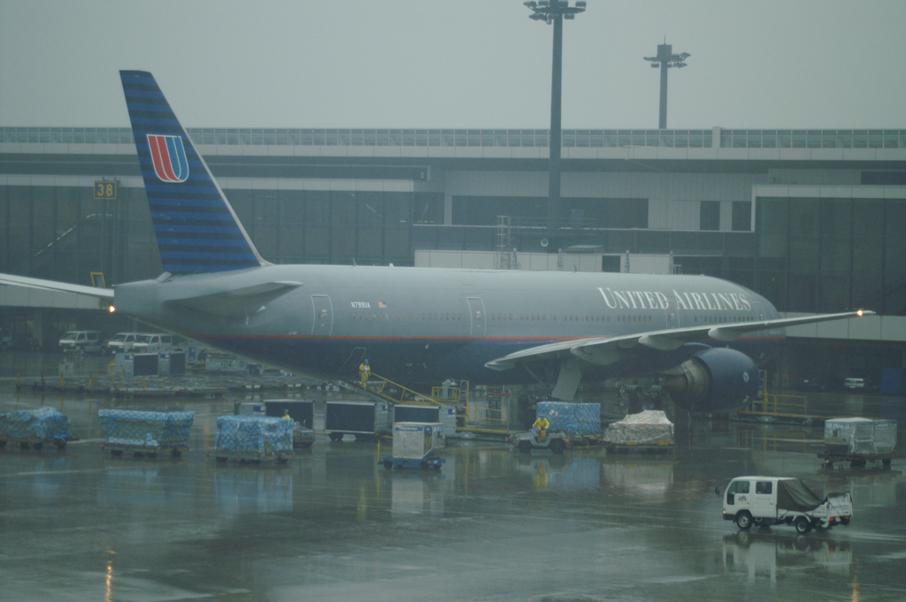 Photo of United N799UA, Boeing 777-200