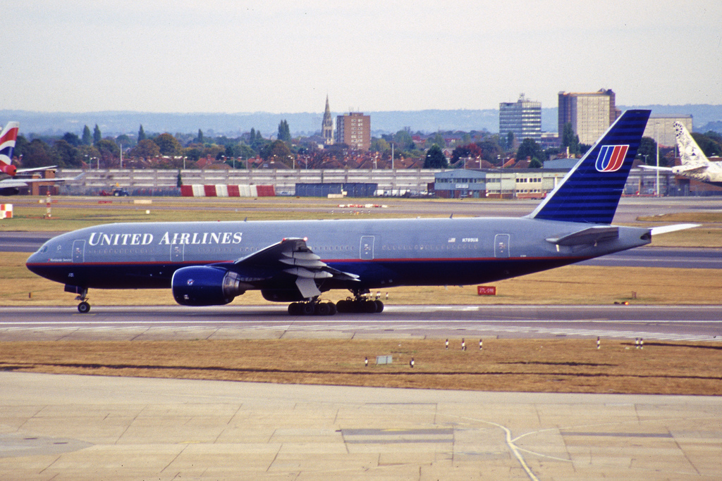 Photo of Omni Air International N918AX, Boeing 777-200