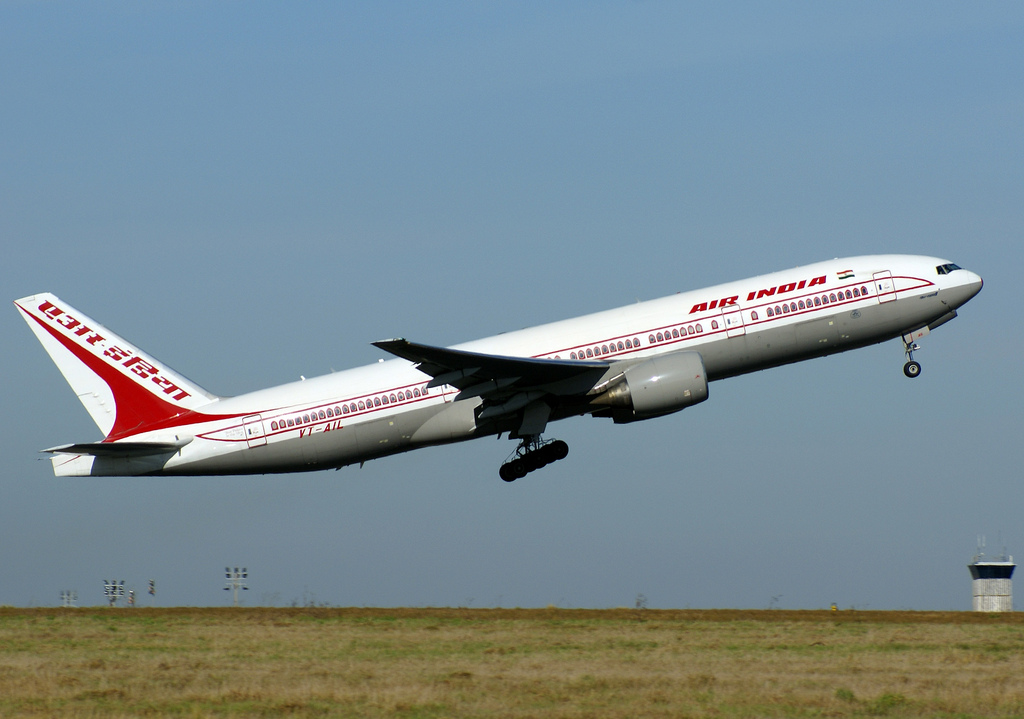Photo of Omni Air International N918AX, Boeing 777-200