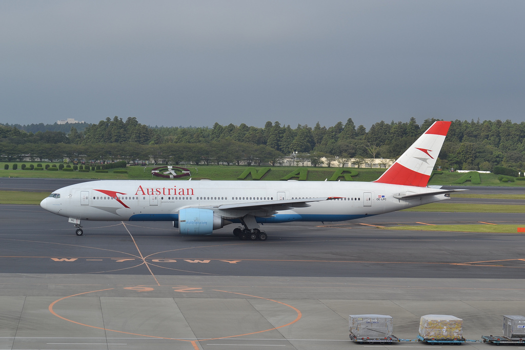 Photo of Austrian Airlines OE-LPC, Boeing 777-200