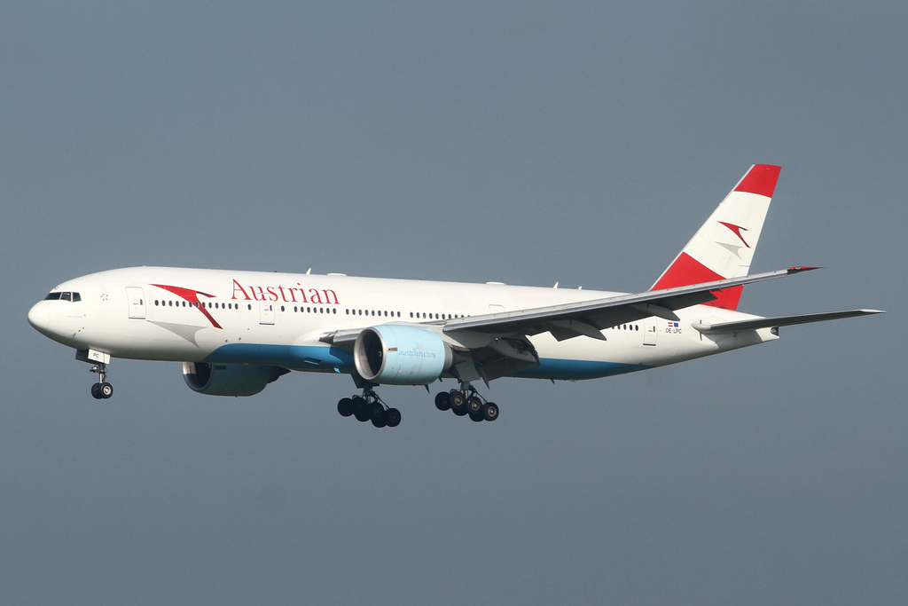 Photo of Austrian Airlines OE-LPC