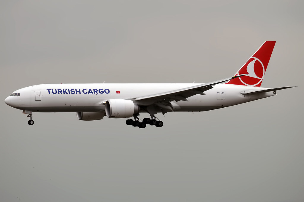 Photo of THY Turkish Airlines TC-LJN, Boeing 777-200