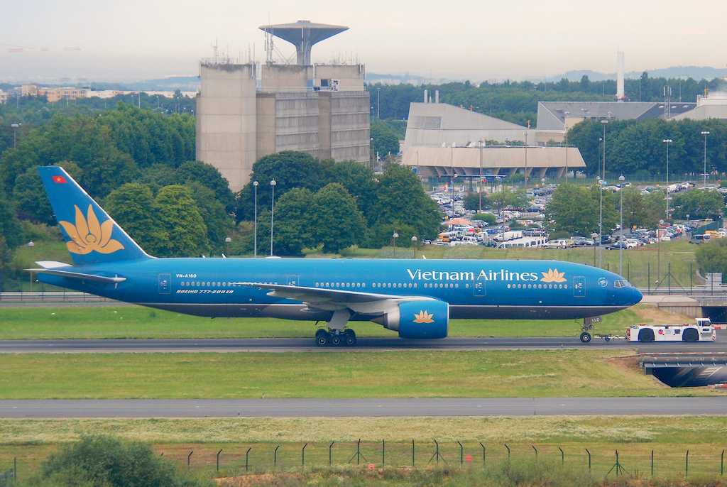 Photo of Vietnam Airlines VN-A150, Boeing 777-200