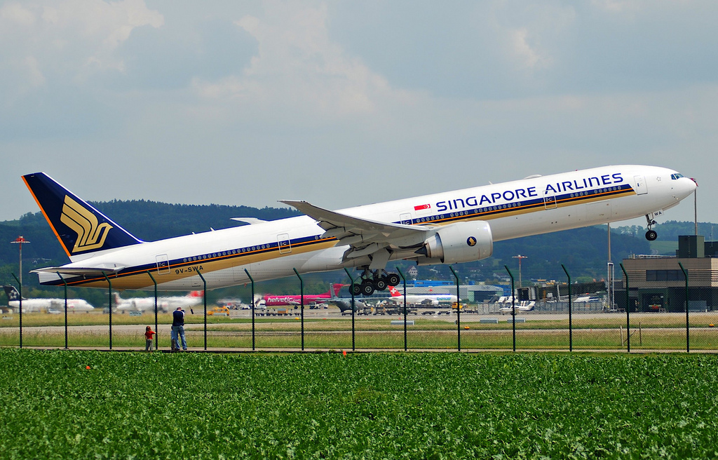 Photo of Singapore Airlines 9V-SWA, Boeing 777-300