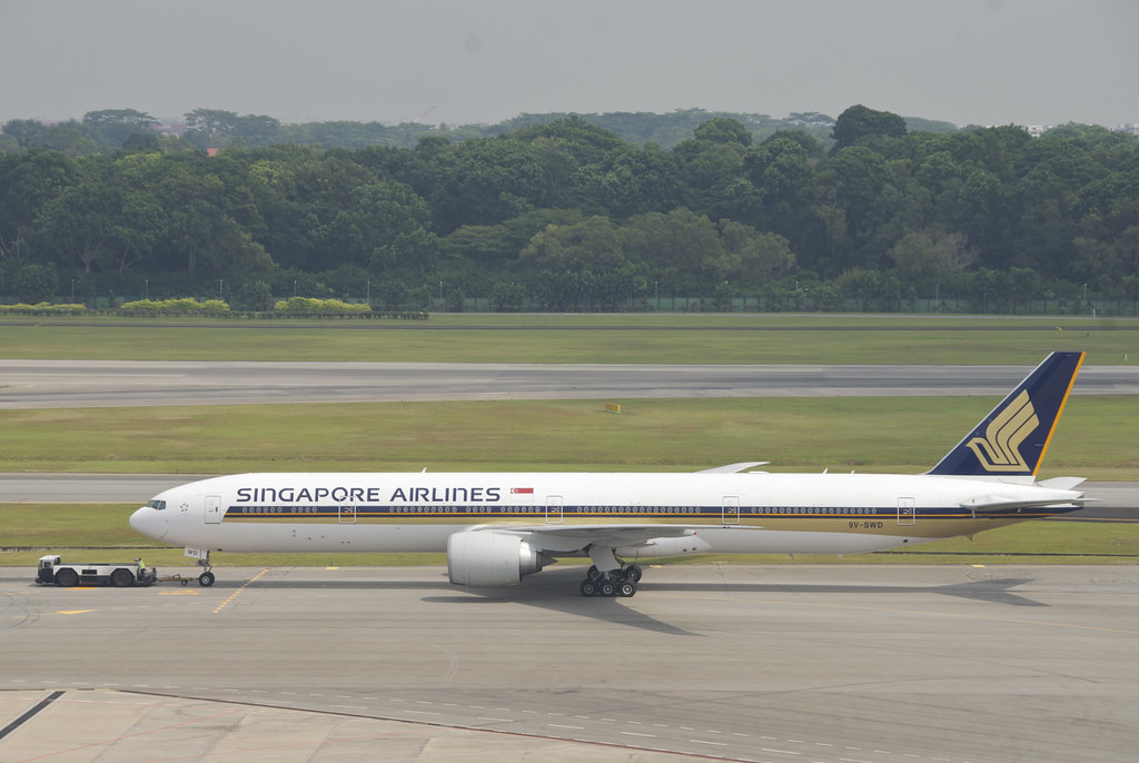 Photo of Singapore Airlines 9V-SWD, Boeing 777-300