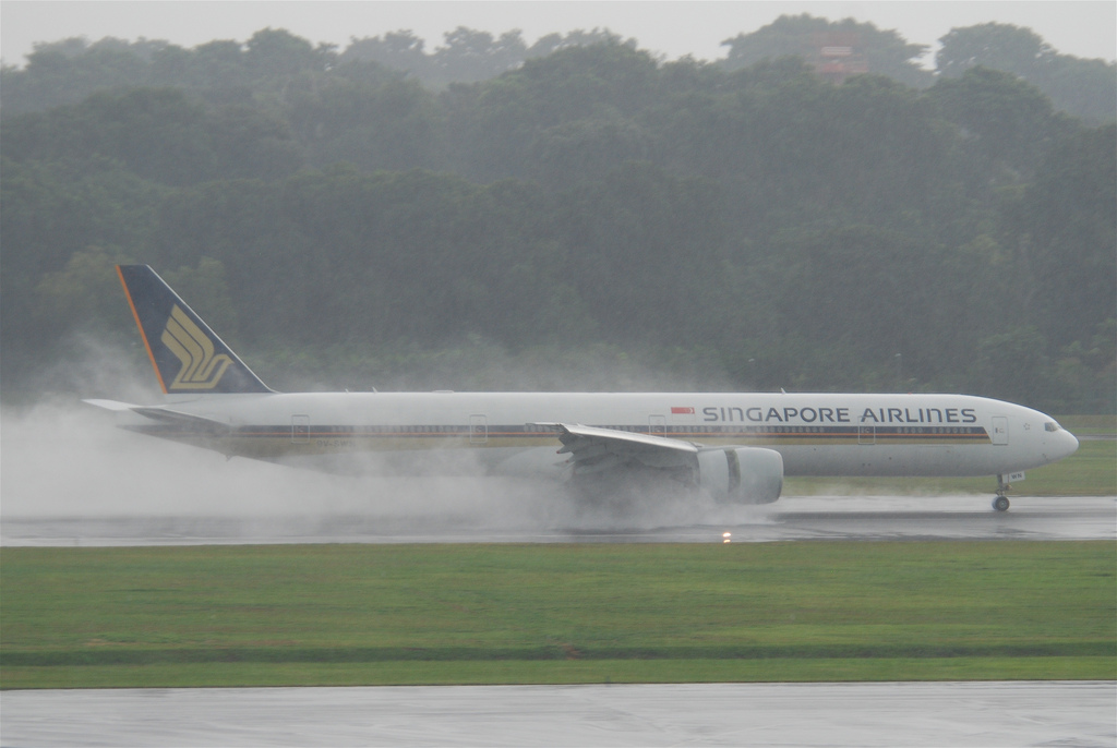 Photo of Singapore Airlines 9V-SWN, Boeing 777-300
