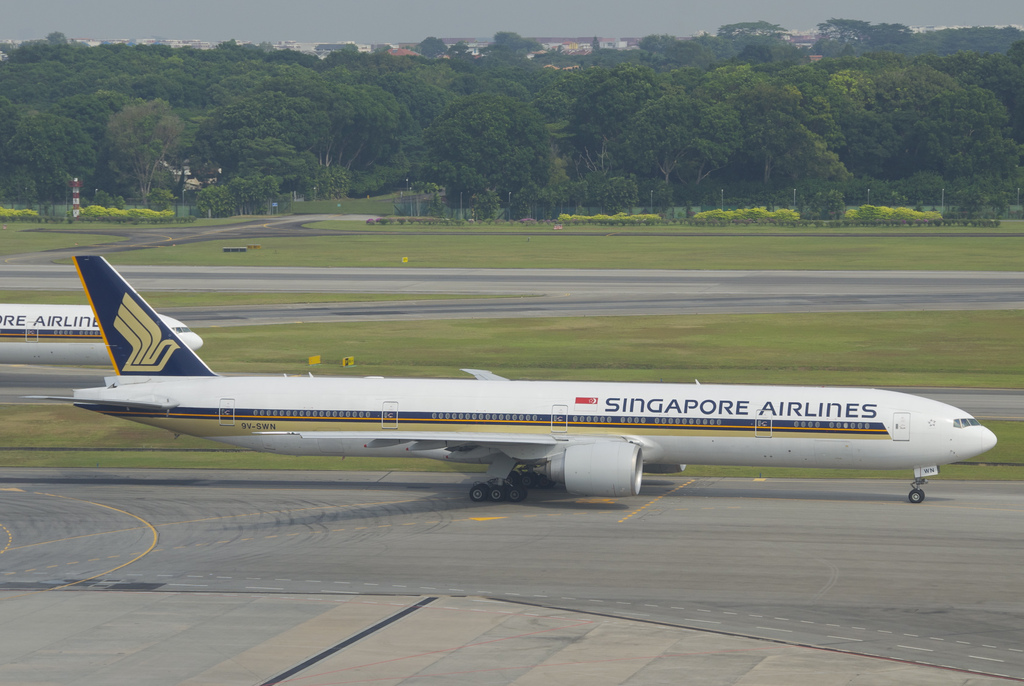 Photo of Singapore Airlines 9V-SWN, Boeing 777-300