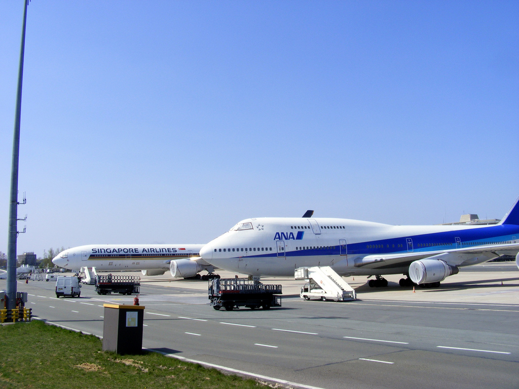 Photo of Singapore Airlines 9V-SWN, Boeing 777-300