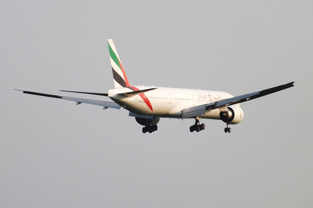 Photo of Emirates Airlines A6-EBI, Boeing 777-300