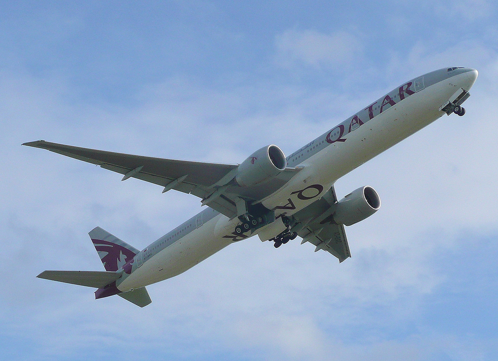 Photo of Qatar Airways A7-BAC, Boeing 777-300