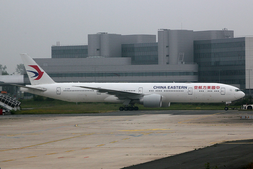 Photo of China Eastern Airlines B-2005, Boeing 777-300