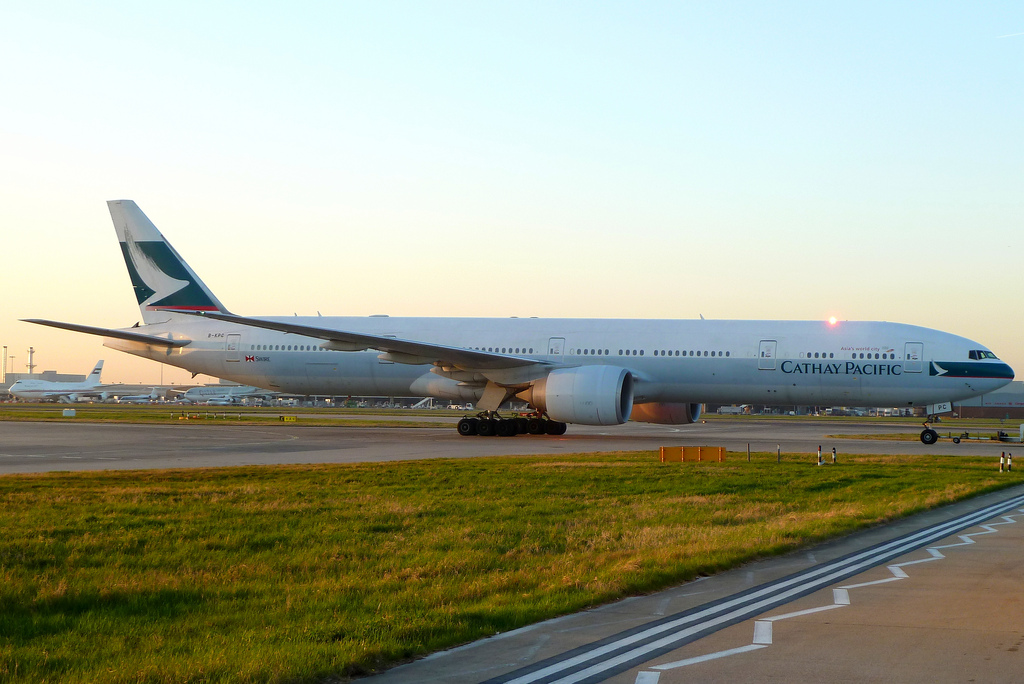Photo of Cathay Pacific B-KPC, Boeing 777-300