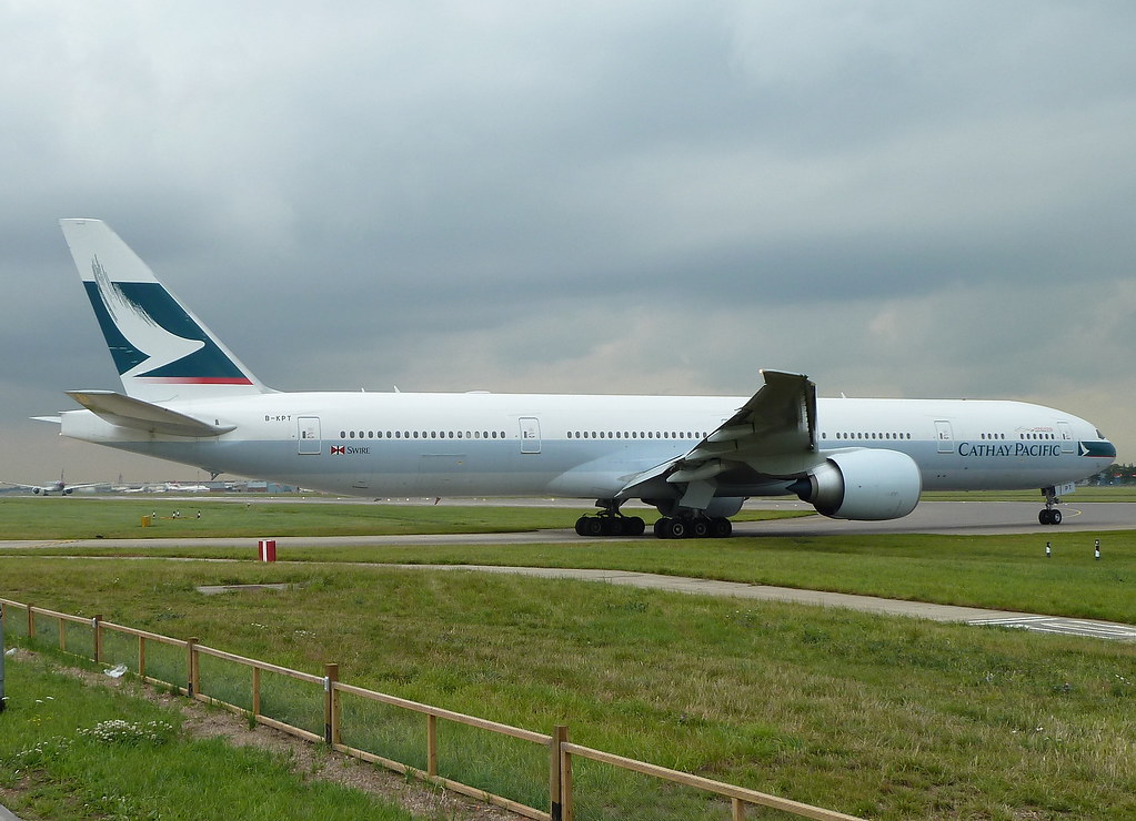 Photo of Cathay Pacific B-KPT, Boeing 777-300