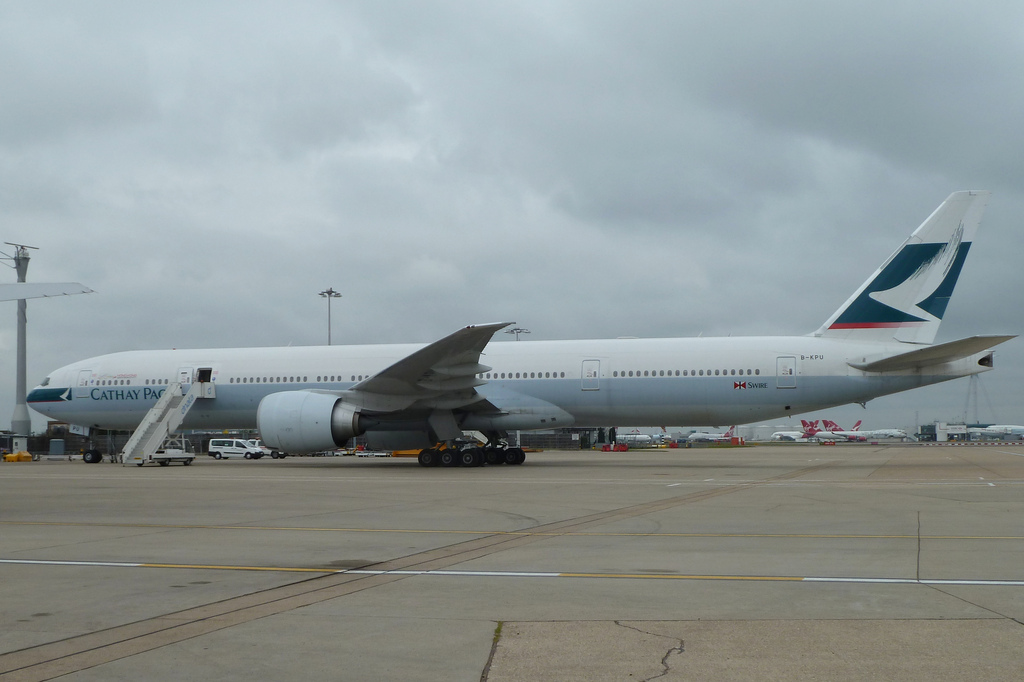 Photo of Cathay Pacific B-KPU, Boeing 777-300