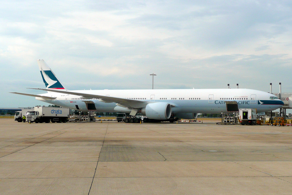 Photo of Cathay Pacific B-KQY, Boeing 777-300