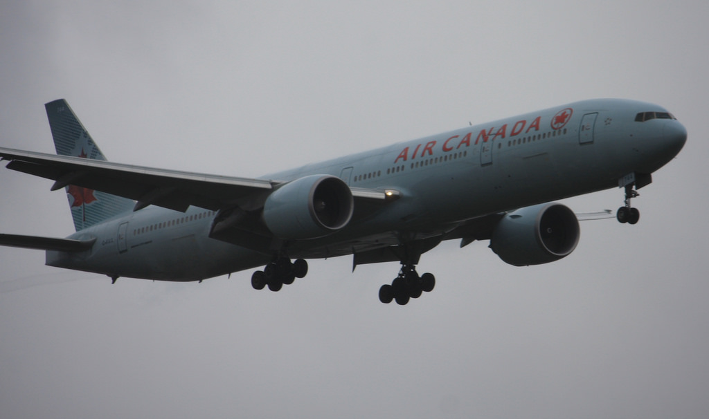 Photo of Air Canada C-FIVX, Boeing 777-300