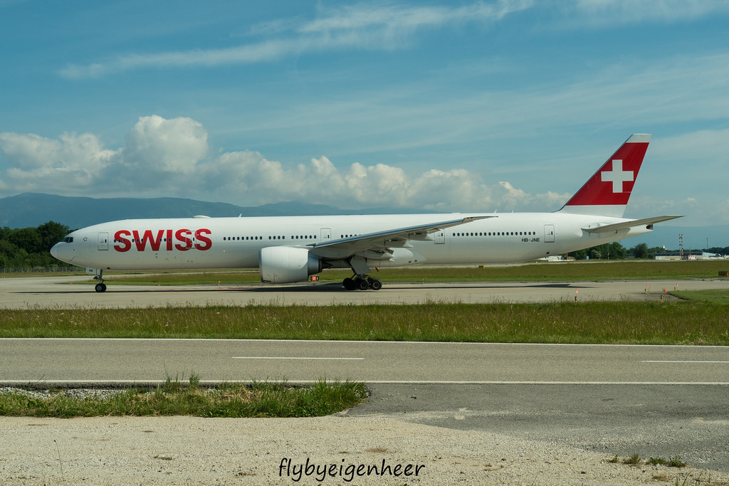 Photo of Swiss HB-JNE, Boeing 777-300