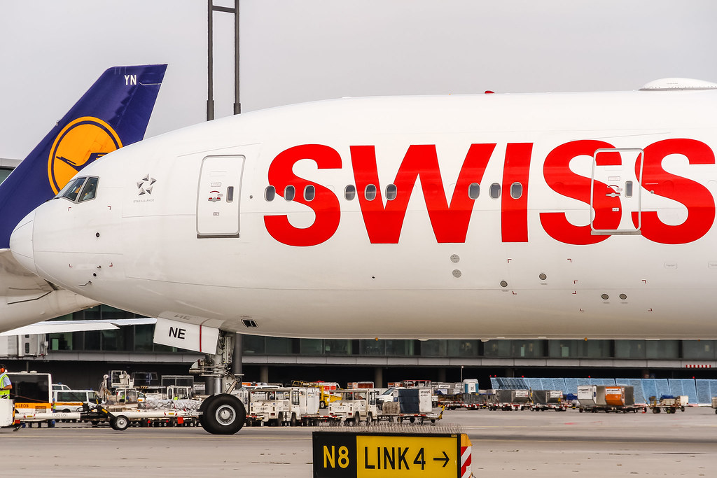 Photo of Swiss HB-JNE, Boeing 777-300