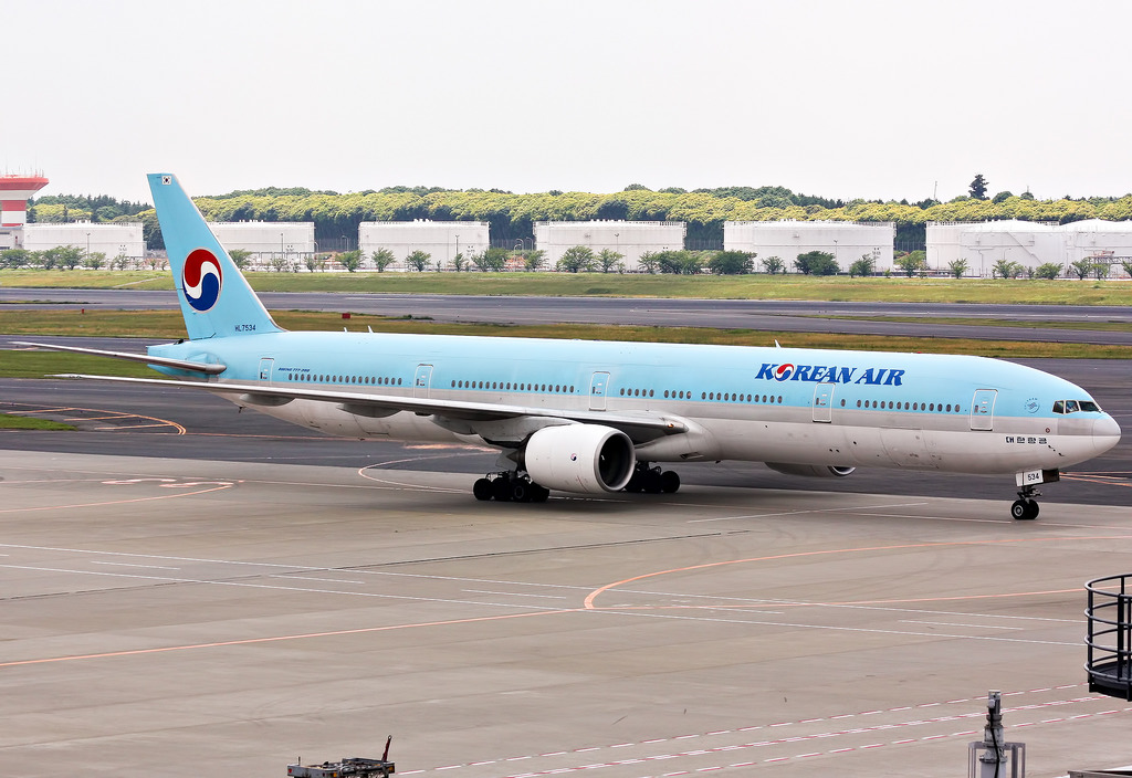 Photo of Korean Airlines HL7534, Boeing 777-300