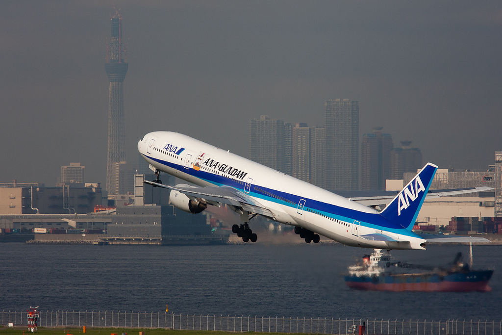 Photo of ANA All Nippon Airways JA755A, Boeing 777-300