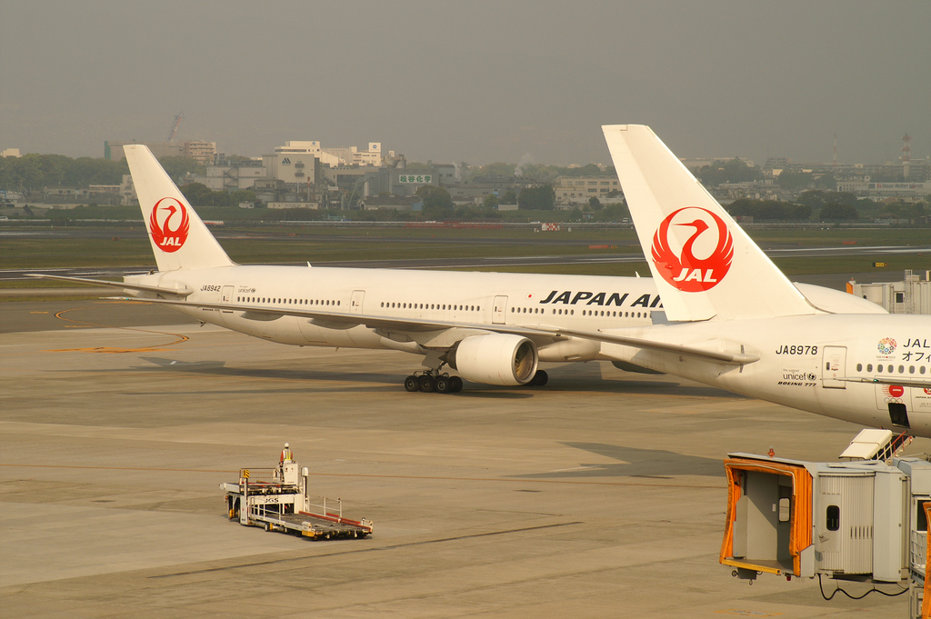 Photo of JAL Japan Airlines JA8942, Boeing 777-300