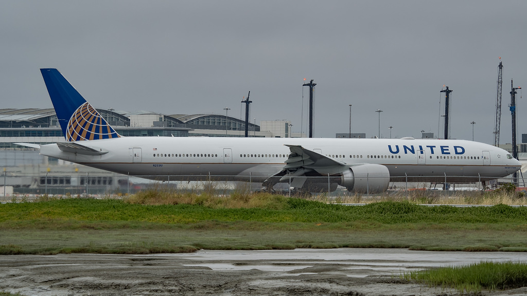Photo of United N2331U, Boeing 777-300
