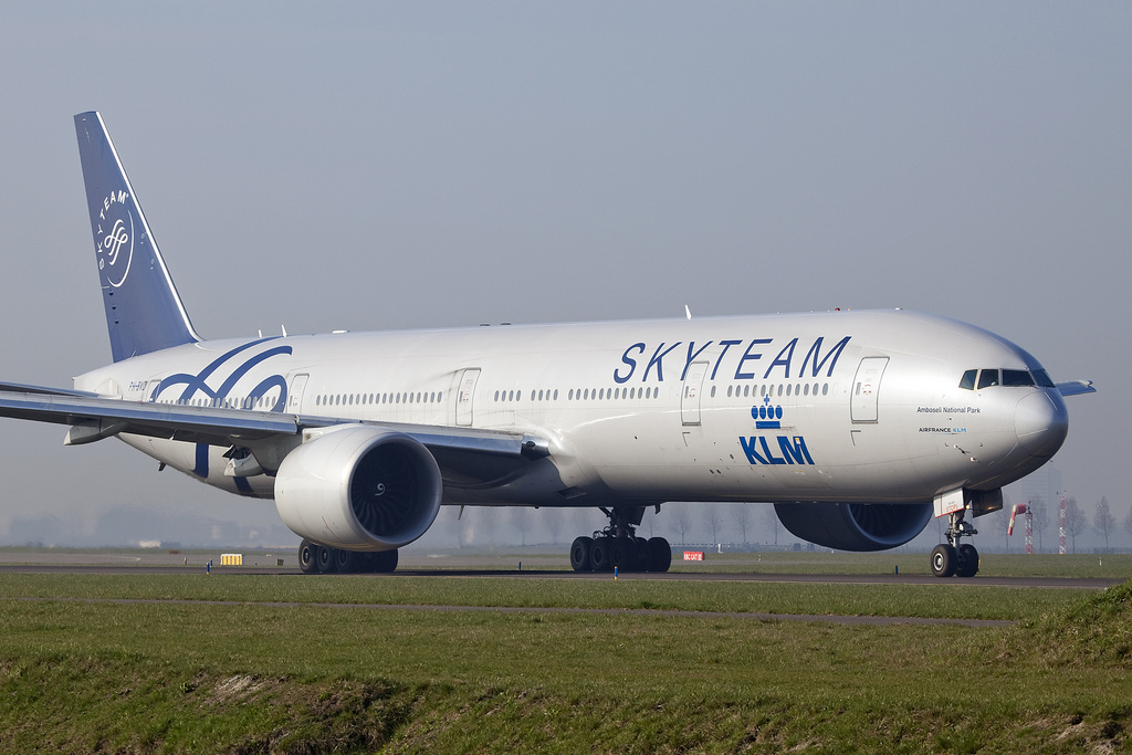 Photo of KLM PH-BVD, Boeing 777-300