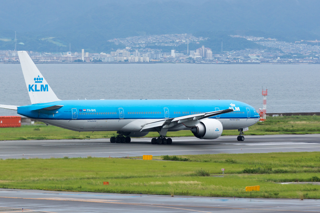 Photo of KLM PH-BVK, Boeing 777-300