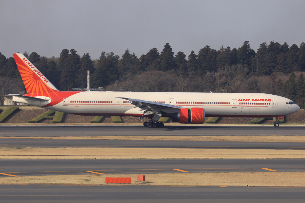Photo of Air India VT-ALQ, Boeing 777-300