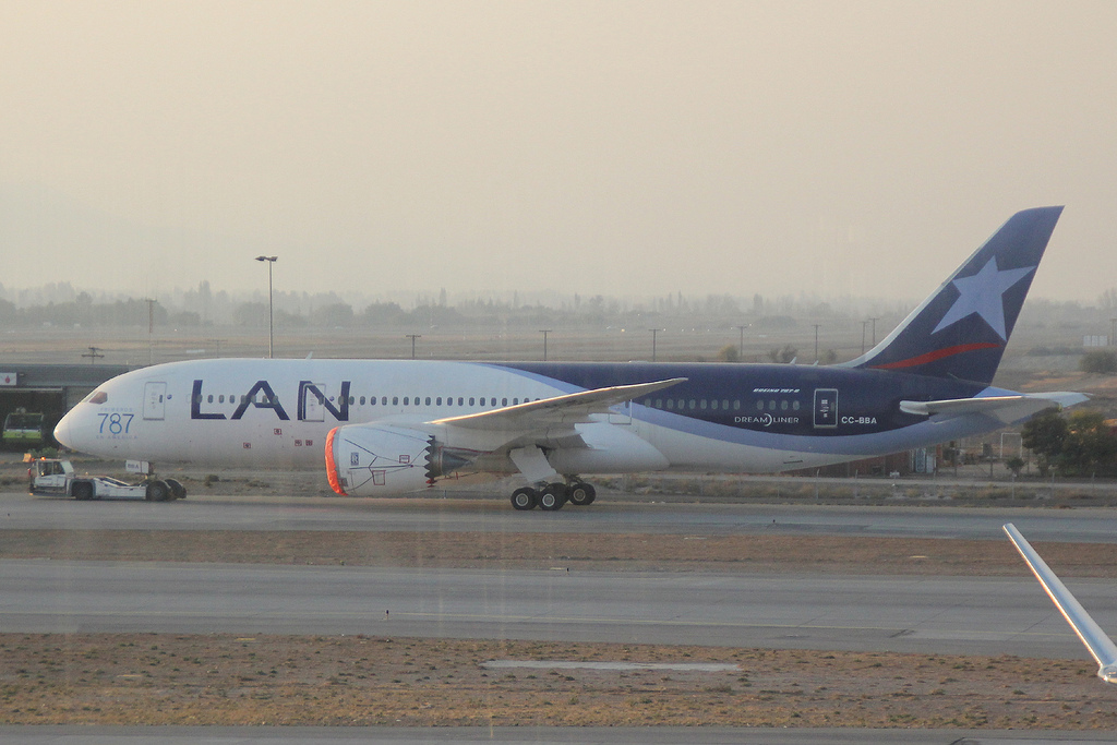 Photo of LAN Airlines CC-BBA, Boeing 787-8 Dreamliner