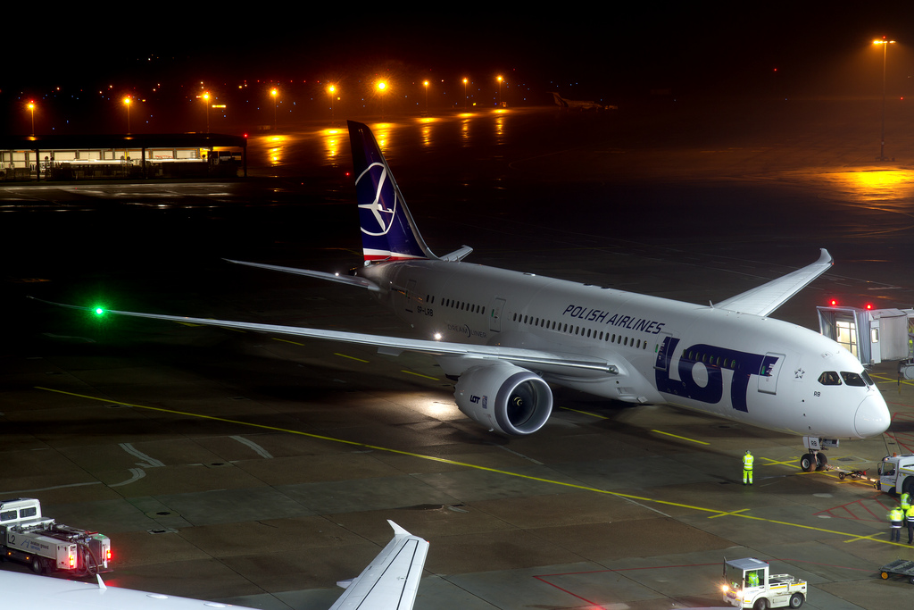 Photo of LOT Polish Airlines SP-LRB, Boeing 787-8 Dreamliner