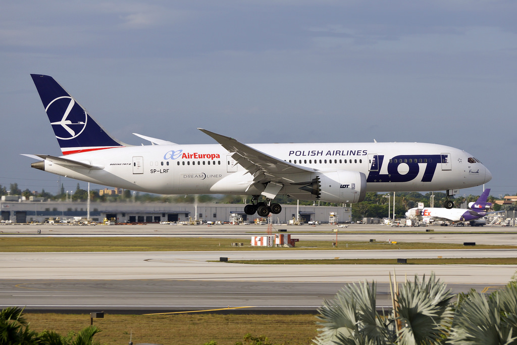 Photo of LOT Polish Airlines SP-LRF, Boeing 787-8 Dreamliner