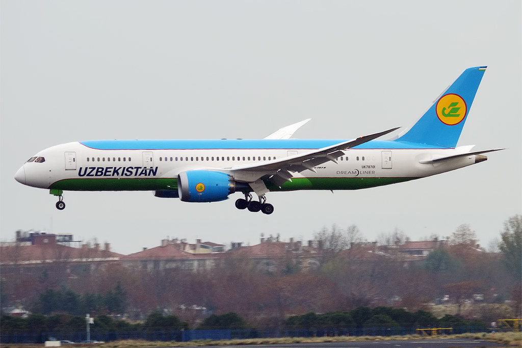 Photo of Uzbekistan Airways UK78701, Boeing 787-8 Dreamliner