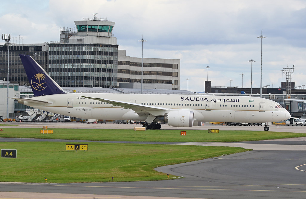 Photo of Saudi Arabian Airlines HZ-ARA, Boeing 787-9 Dreamliner