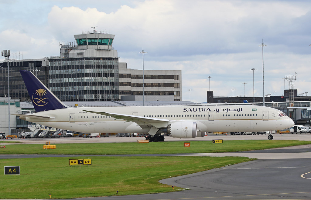 Photo of Saudi Arabian Airlines HZ-ARA, Boeing 787-9 Dreamliner