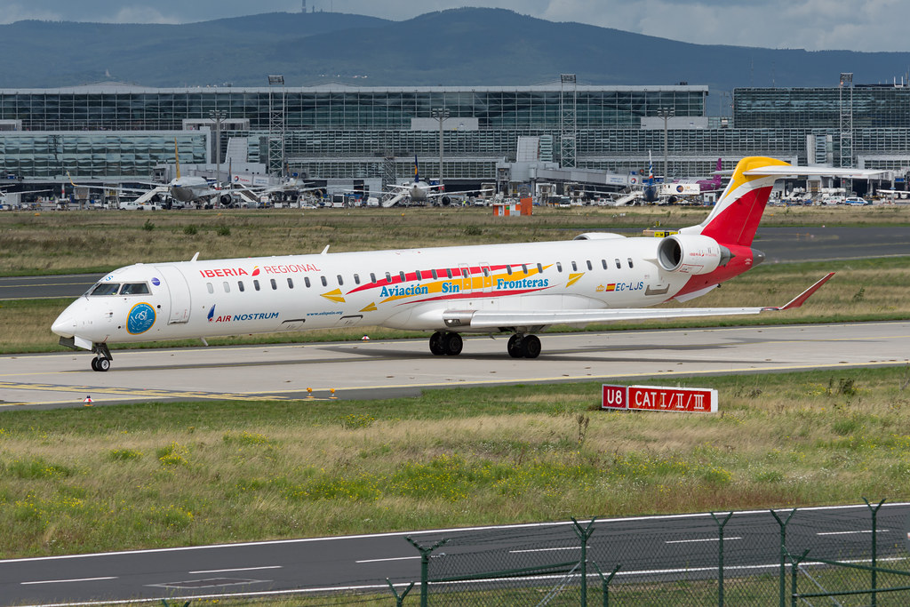 Photo of  EC-LJS, BOMBARDIER Regional Jet CRJ-1000