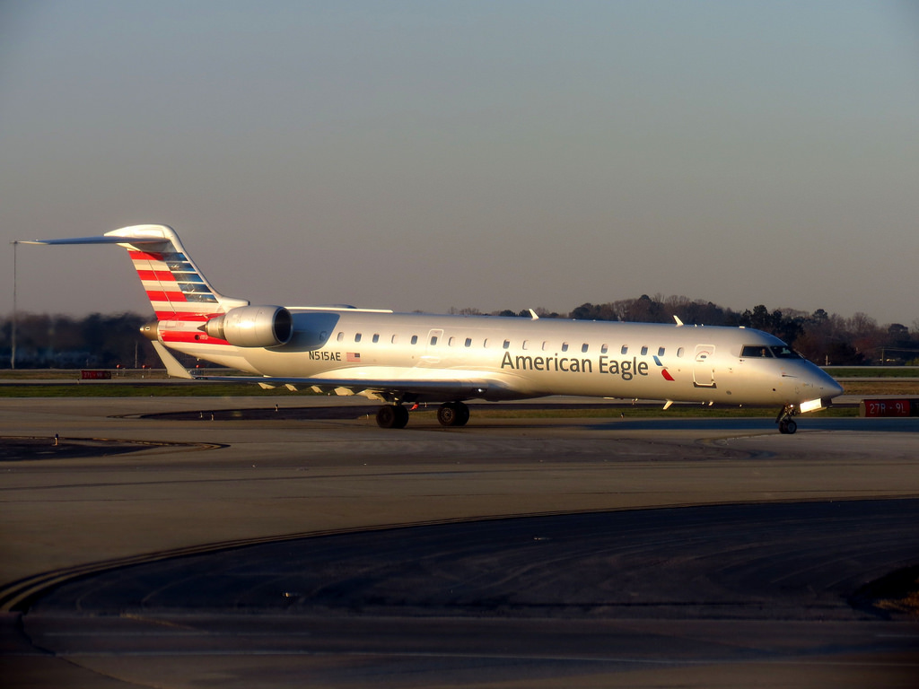 Photo of Envoy Air N515AE, Canadair CRJ-700