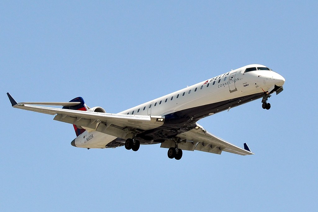 Photo of Skywest Airlines N603SK, Canadair CRJ-700
