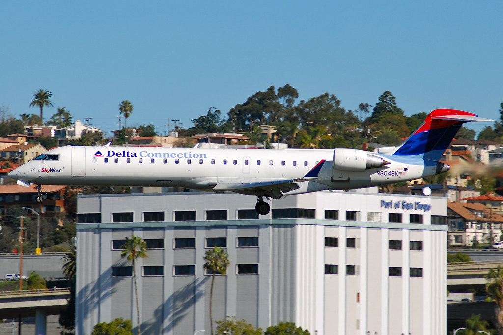 Photo of Skywest Airlines N604SK, Canadair CRJ-700