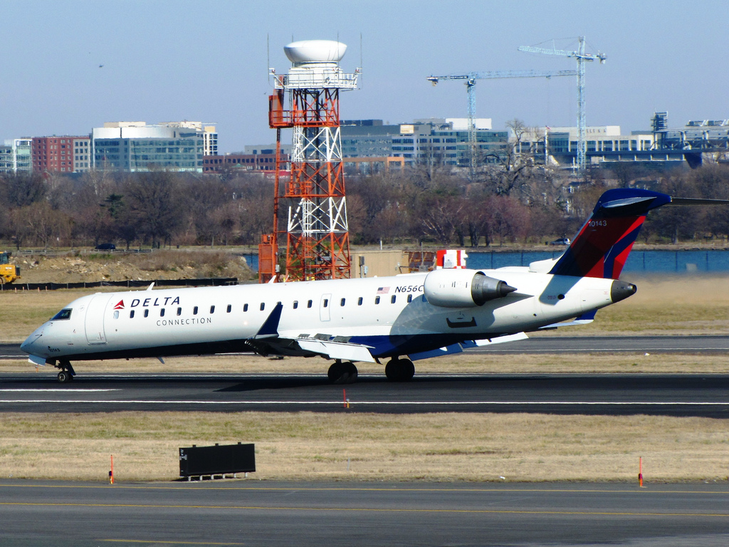 Photo of GoJet Airlines N656CA, Canadair CRJ-700