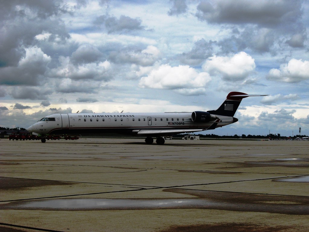 Photo of PSA Airlines N706PS, Canadair CRJ-700