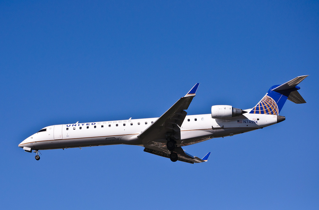 Photo of Skywest Airlines N745SK, Canadair CRJ-700