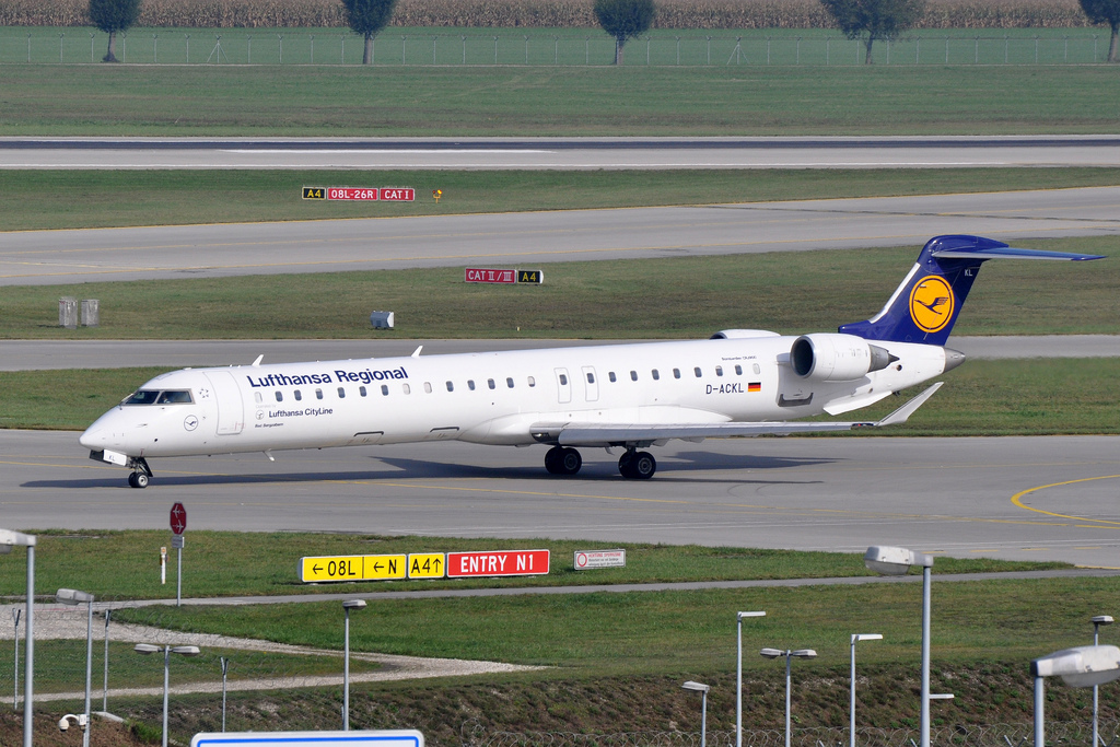 Photo of Lufthansa Cityline D-ACKL, Canadair CL-600 Regional Jet CRJ-705
