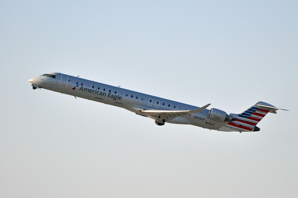 Photo of Mesa Airlines N943LR, Canadair CL-600 Regional Jet CRJ-705