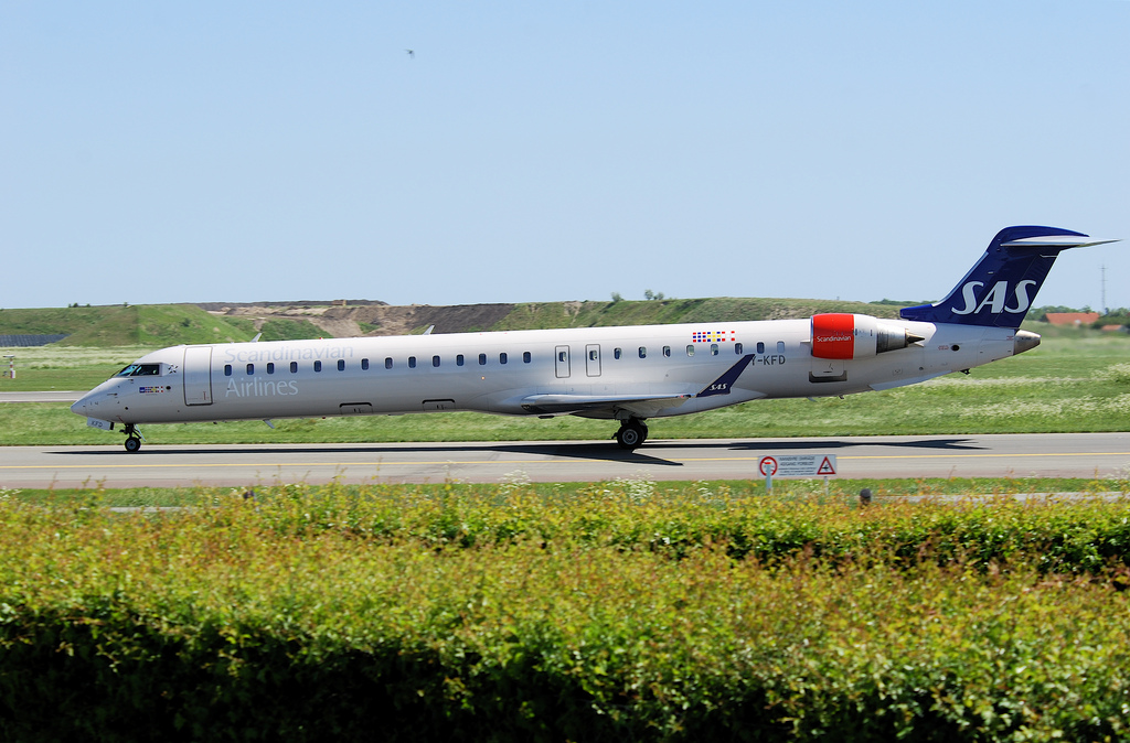 Photo of SAS Scandinavian Airlines OY-KFD, Canadair CL-600 Regional Jet CRJ-705