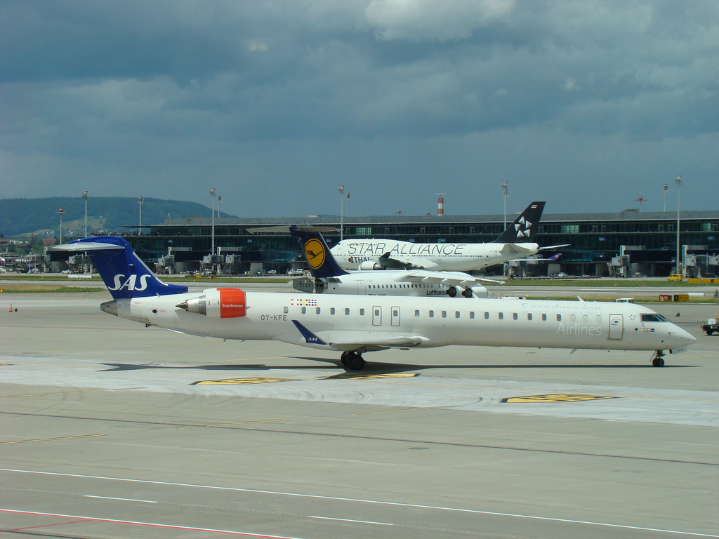 Photo of SAS Scandinavian Airlines OY-KFE, Canadair CL-600 Regional Jet CRJ-705