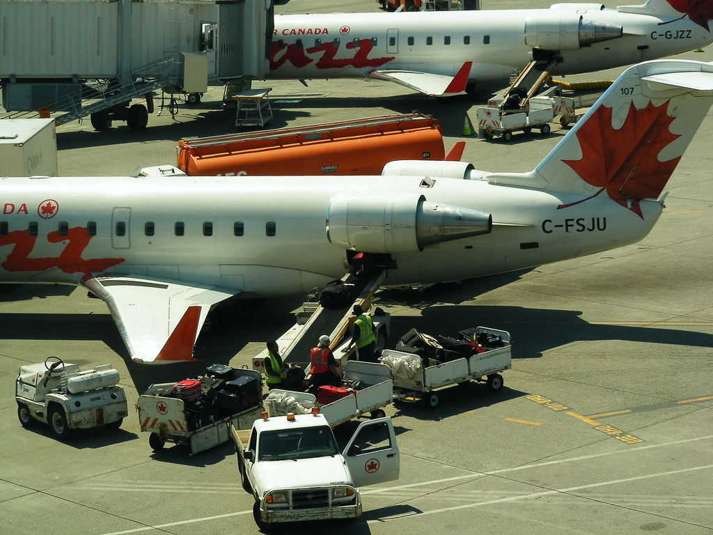 Photo of Jazz Aviation C-FSJU, Canadair CL-600 Regional Jet RJ-100
