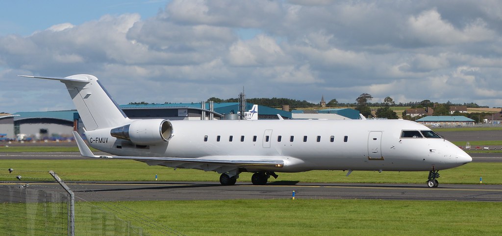 Photo of Voyageur Airways C-FMUV, Canadair Corporate Jetliner
